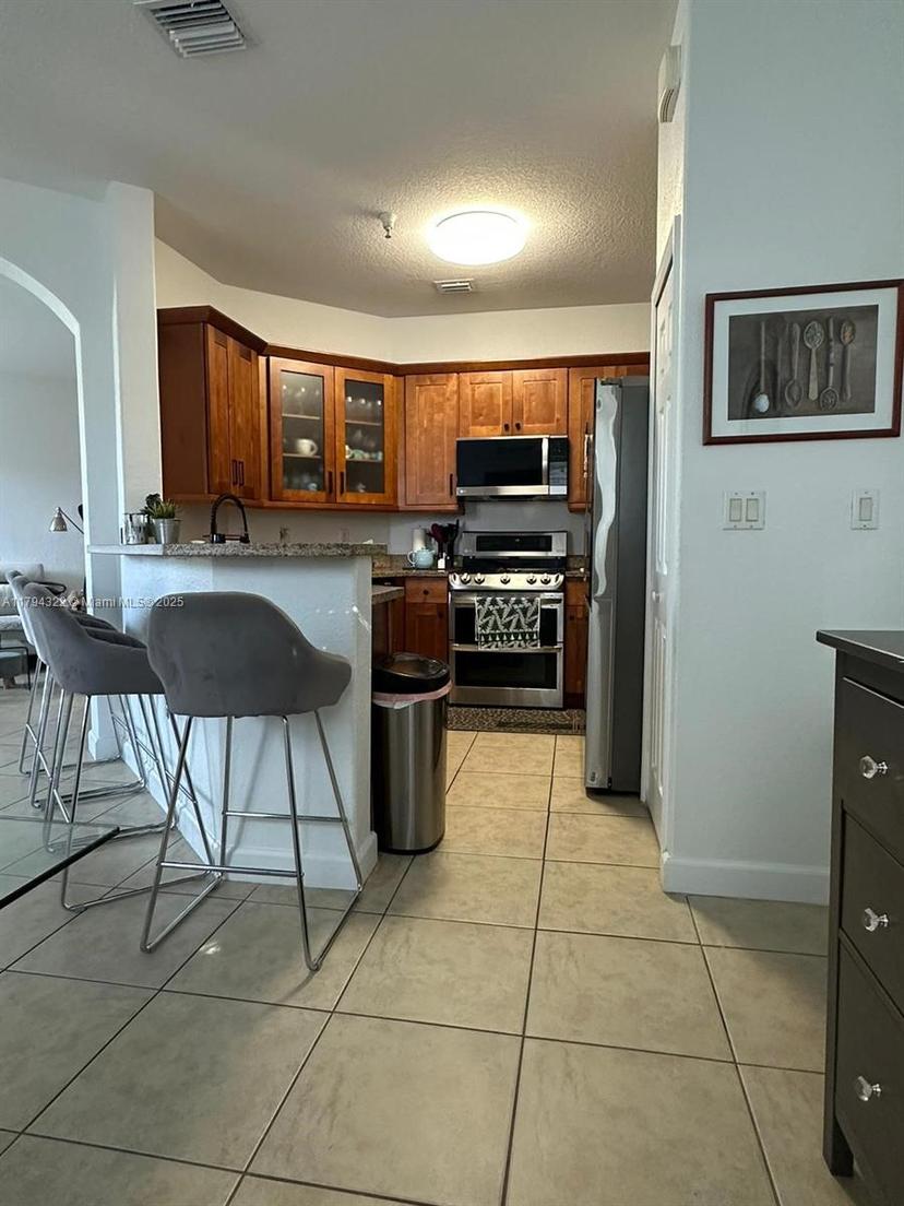 Picture of 10022 NW 7Th St # 210, Miami FL 33172