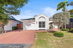 Picture of 9981 NW 51St Ln, Doral, FL 33178