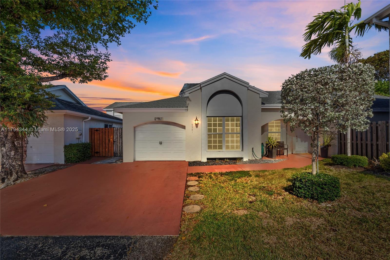 Picture of 9981 NW 51St Ln, Doral, FL 33178