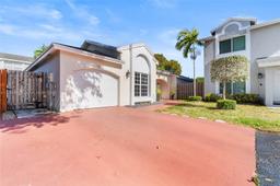 Picture of 9981 NW 51St Ln, Doral, FL 33178
