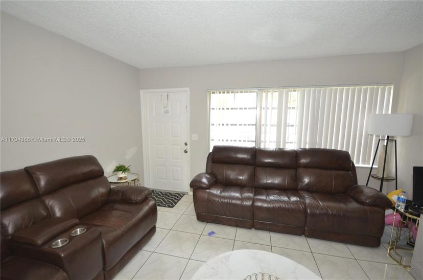 Picture of 1004 Twin Lakes Dr # 1004, Coral Springs FL 33071