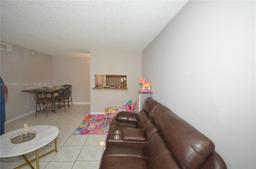 Picture of 1004 Twin Lakes Dr # 1004, Coral Springs, FL 33071