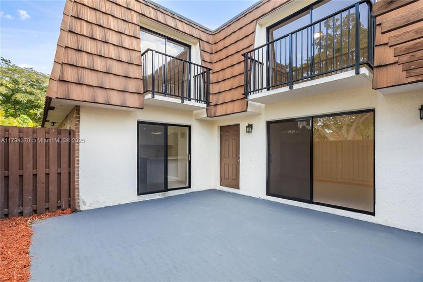 Picture of 853 SW 118Th Ter, Davie FL 33325