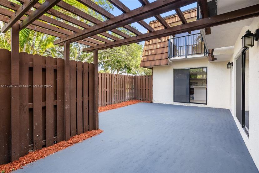 Picture of 853 SW 118Th Ter, Davie FL 33325