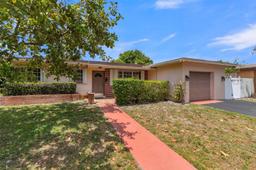 Picture of 700 NW 76Th Ave, Pembroke Pines, FL 33024