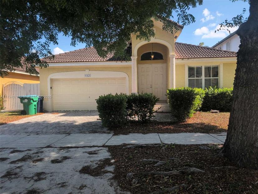 Picture of 16426 SW 81St Ter, Miami FL 33193