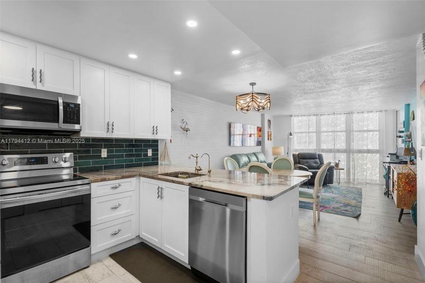 Picture of 1228 West Ave # 605, Miami Beach FL 33139