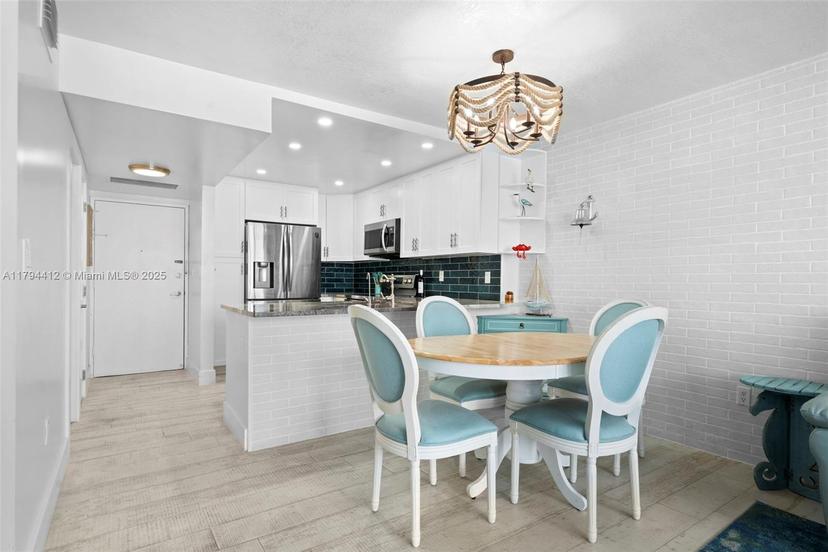 Picture of 1228 West Ave # 605, Miami Beach FL 33139