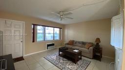Picture of 295 Chatham O # 295, West Palm Beach, FL 33417