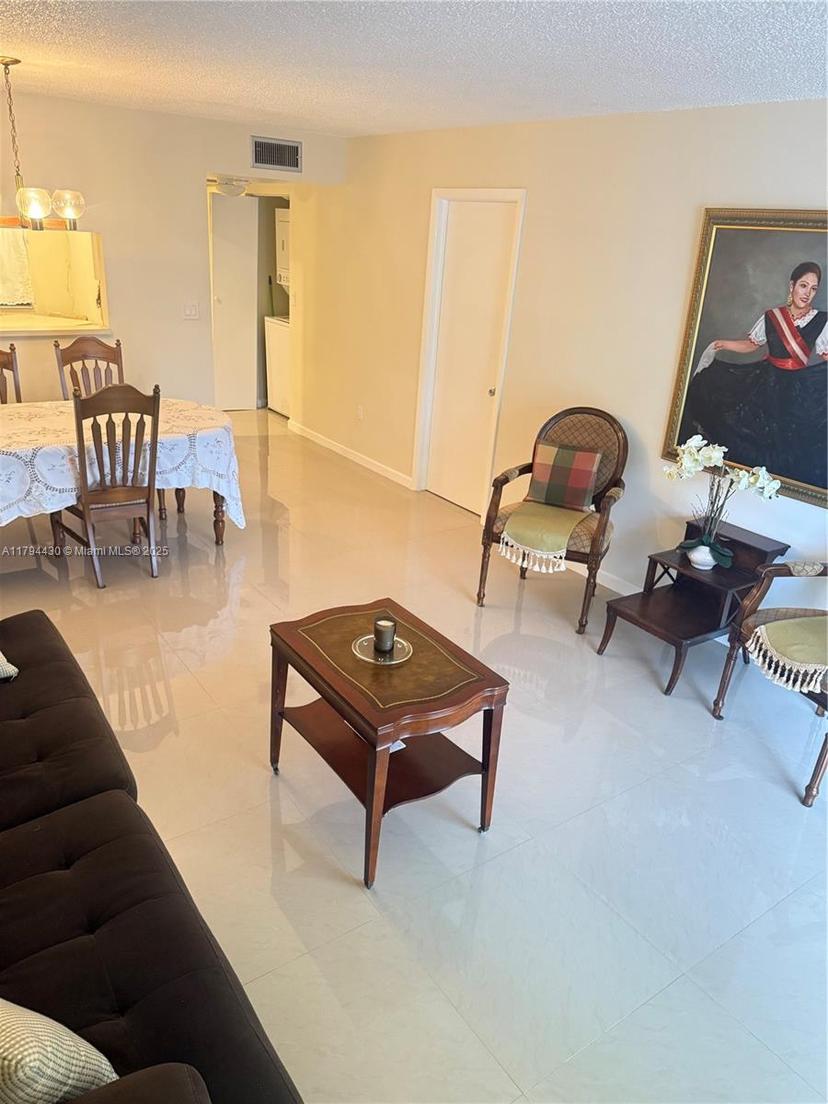 Picture of 901 Colony Point Cir # 217, Pembroke Pines FL 33026