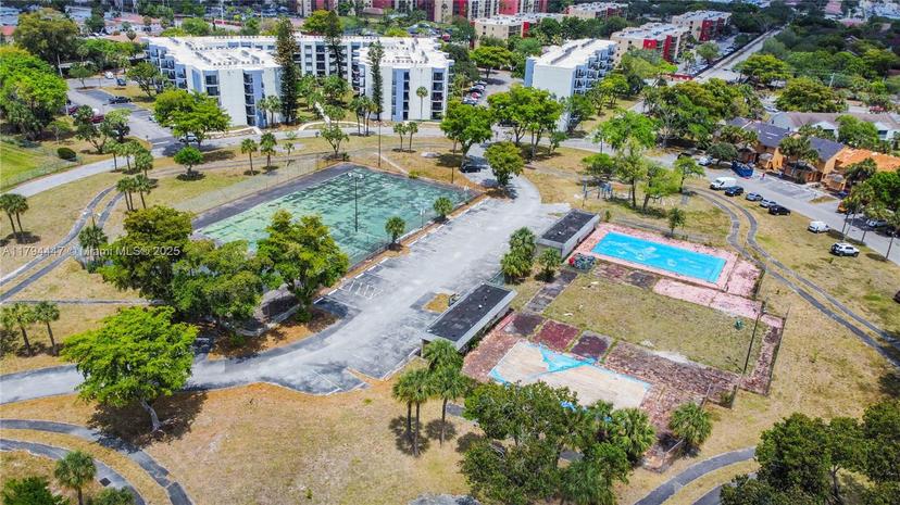 Picture of 2451 NW 56Th Ave # 105, Lauderhill FL 33313