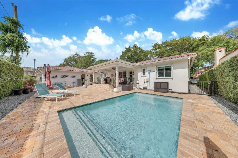 Picture of 1402 Tangier St, Coral Gables FL 33134