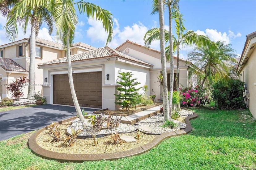 Picture of 1371 Canary Island Dr, Weston FL 33327