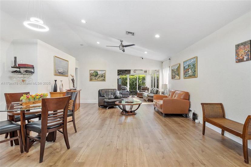 Picture of 1371 Canary Island Dr, Weston FL 33327