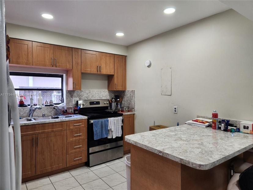 Picture of 2323 SW 20Th St, Miami FL 33145