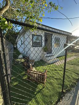Picture of 1874 NW 65Th St, Miami, FL 33147