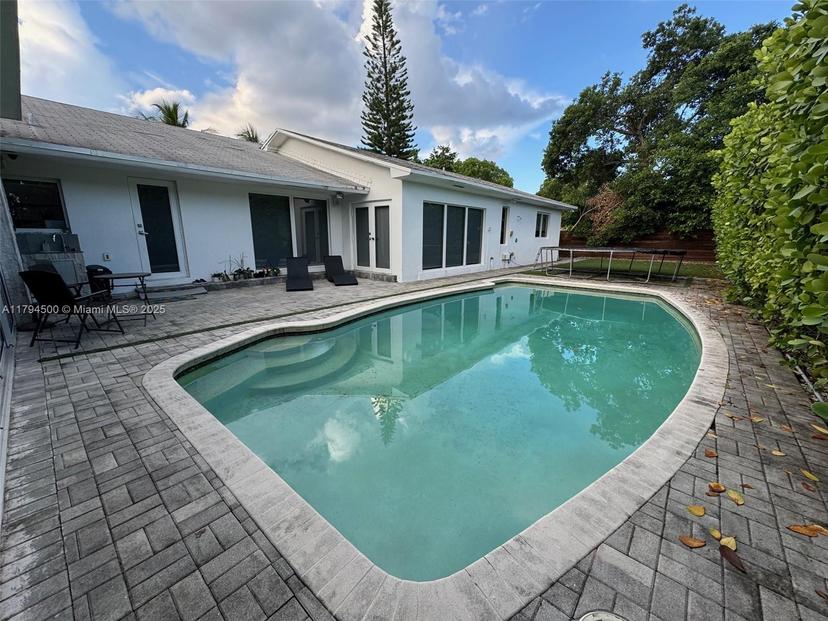 Picture of 1846 NE 211Th Ln, Miami FL 33179