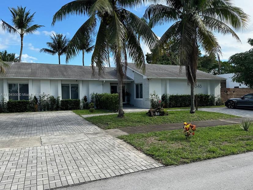 Picture of 1846 NE 211Th Ln, Miami FL 33179