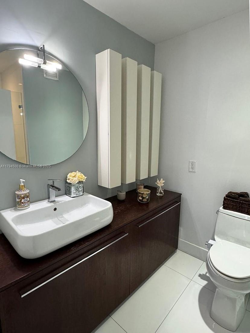 Picture of 1846 NE 211Th Ln, Miami FL 33179