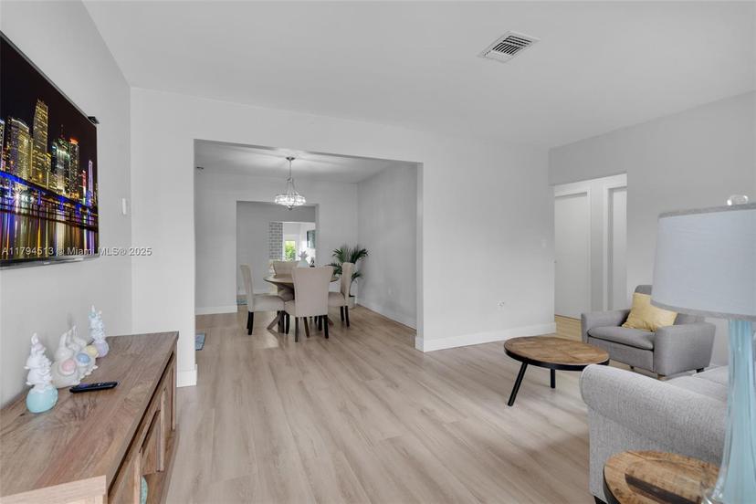Picture of 1621 SW 32Nd Ct, Miami FL 33145