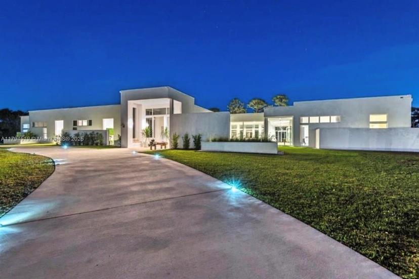 Picture of 1901 SE Ranch Rd, Jupiter FL 33478