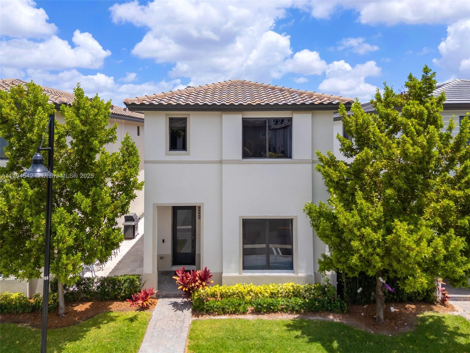 Picture of 4445 NW 82Nd Ave, Doral, FL 33166