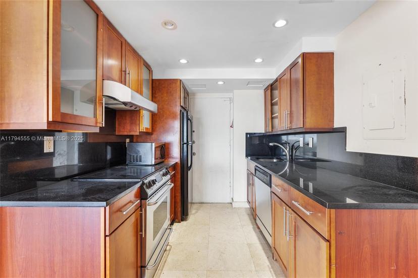 Picture of 11111 Biscayne Blvd # 10H, Miami FL 33181