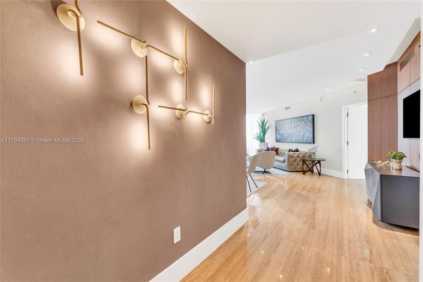 Picture of 17111 Biscayne Blvd # 2208, Aventura FL 33160