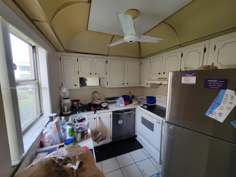 Picture of 448 Saxony J # J, Delray Beach FL 33446