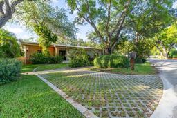 Picture of 105 NW 92Nd St, Miami Shores, FL 33150