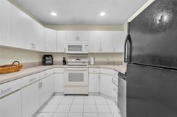 Picture of 3699 Cocoplum Cir # 3538, Coconut Creek, FL 33063