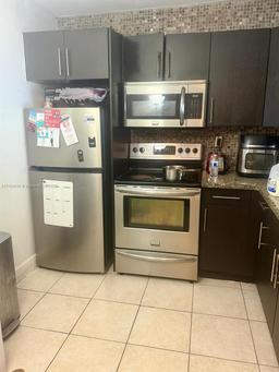 Picture of 488 NW 165Th St Rd # 512, Miami, FL 33169