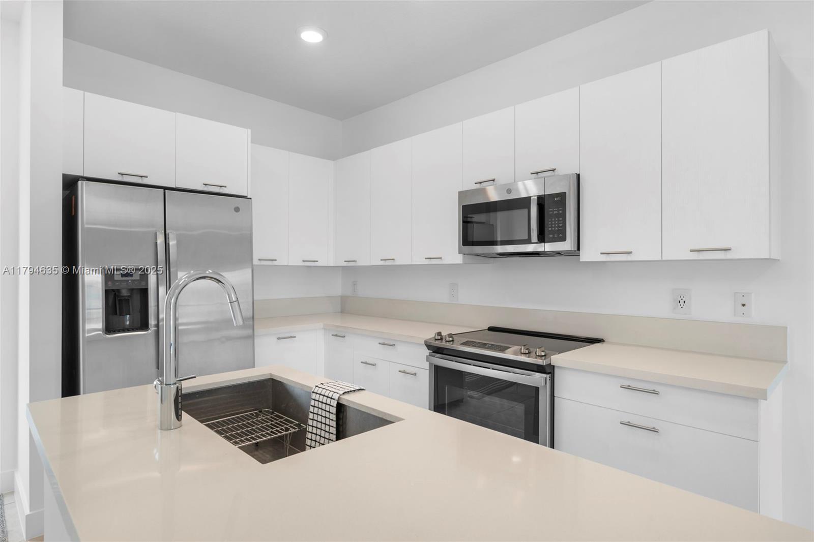 Picture of 4636 NW 84Th Ave # 43, Doral, FL 33166