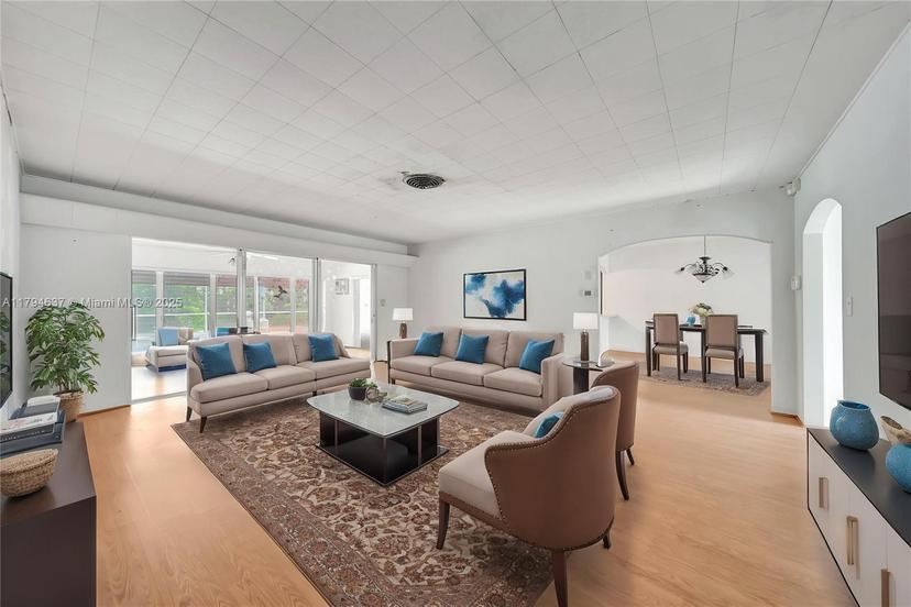 Picture of 12480 Keystone Island Dr, North Miami FL 33181