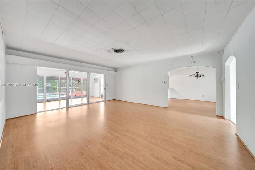 Picture of 12480 Keystone Island Dr, North Miami FL 33181