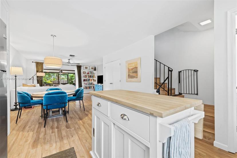Picture of 450 SE 7Th St # 234, Dania Beach FL 33004