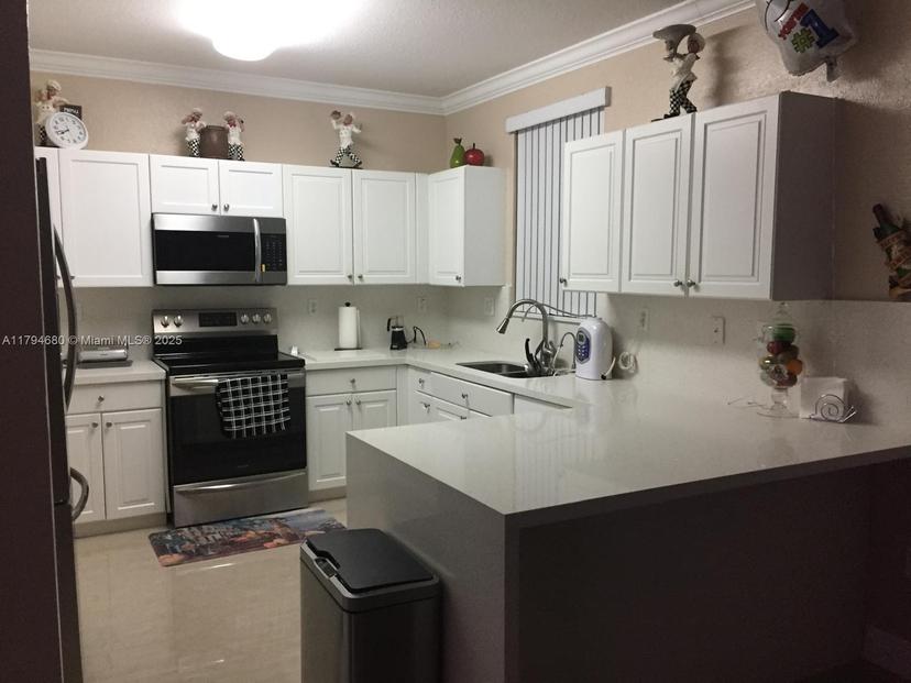 Picture of 941 NE 42Nd Ave, Homestead FL 33033