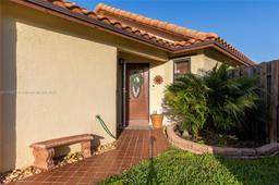 Picture of 540 SW 113Th Ter, Pembroke Pines, FL 33025