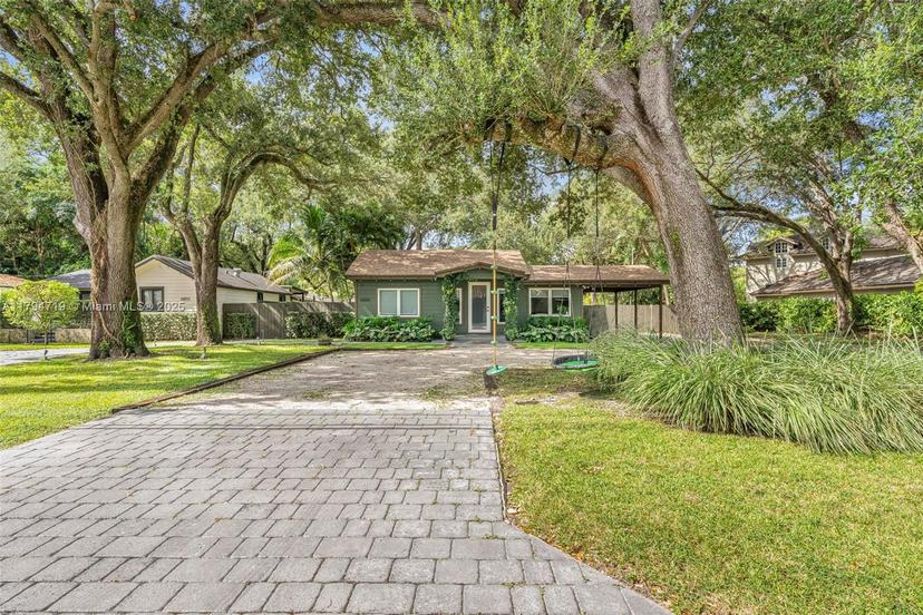 Picture of 6830 SW 69Th Ave, Miami FL 33143