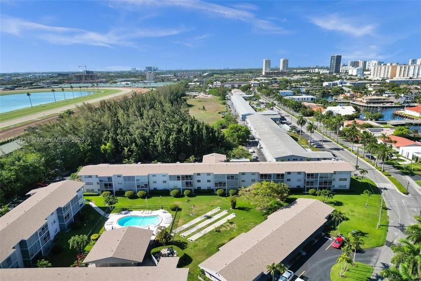 Picture of 700 Layne Blvd # 206, Hallandale Beach FL 33009