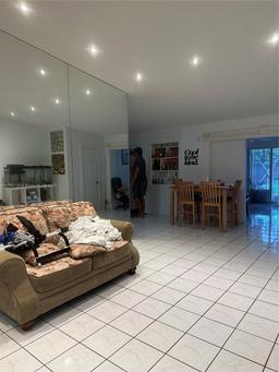Picture of 2733 NW 204Th Ln, Miami Gardens, FL 33056