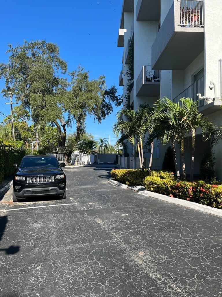 Picture of 2020 NE 135Th St # 609, North Miami FL 33181