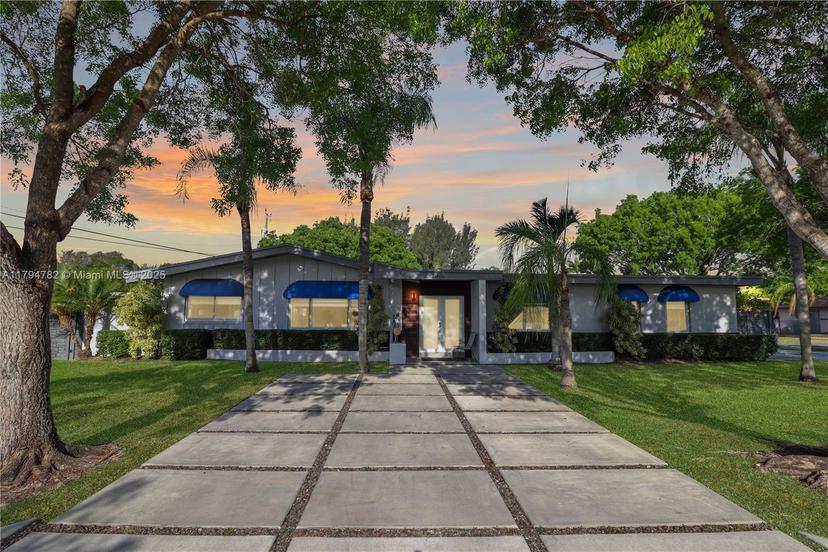 Picture of 14600 SW 87Th Ct, Palmetto Bay FL 33176