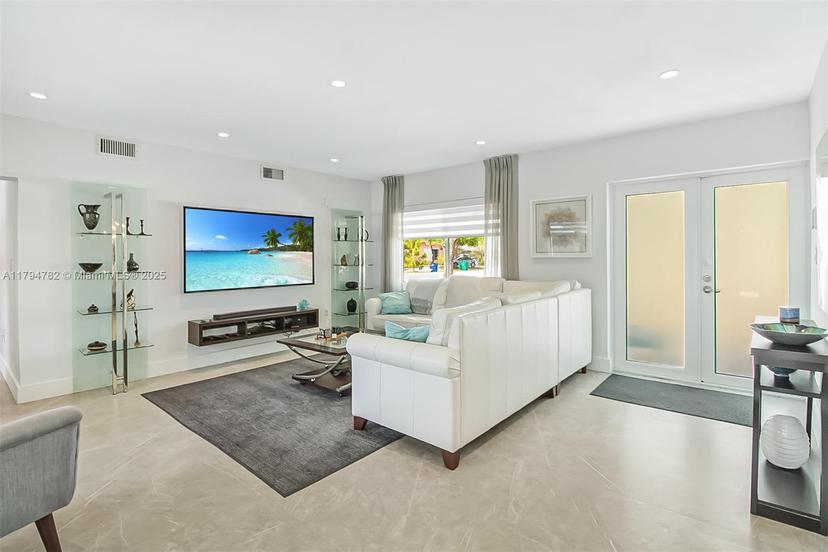 Picture of 14600 SW 87Th Ct, Palmetto Bay FL 33176