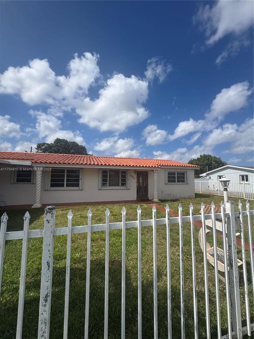 Picture of 2831 NW 212Th St, Miami Gardens FL 33056