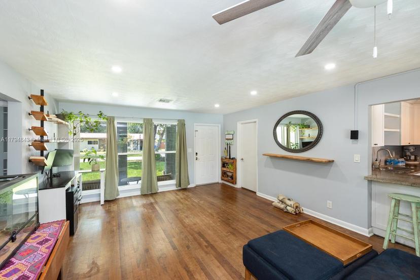 Picture of 6809 SW 12Th St, Pembroke Pines FL 33023