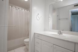 Picture of 3 Island Ave # 07B, Miami Beach, FL 33139