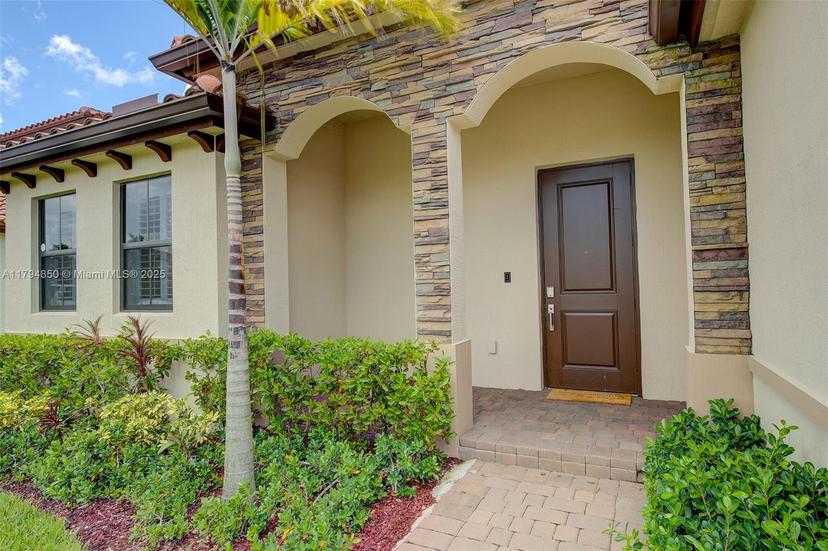 Picture of 2575 SE 2Nd St, Homestead FL 33033