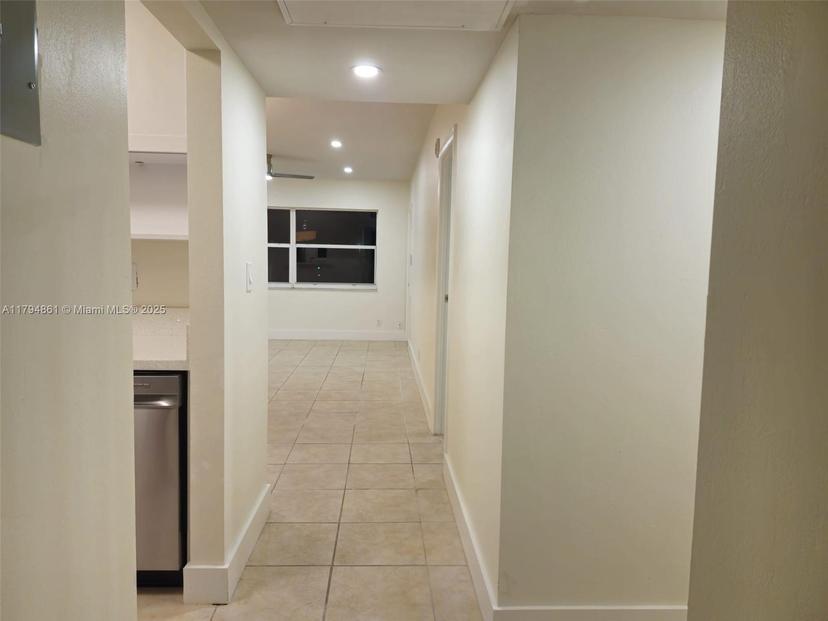 Picture of 4800 NW 35Th St # 607, Lauderdale Lakes FL 33319