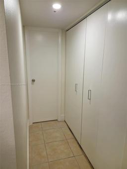 Picture of 4800 NW 35Th St # 607, Lauderdale Lakes, FL 33319